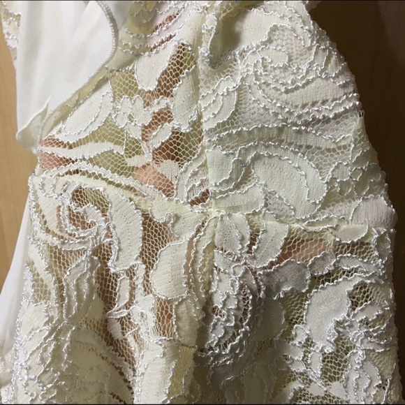 Bow Back Lace Peplum - Picture 3 of 3